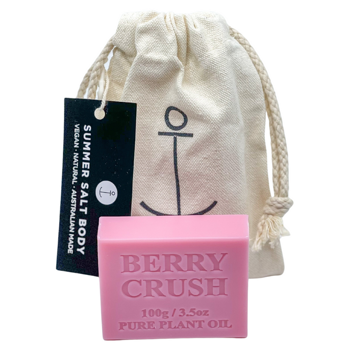 Moisture and cleanse the skin with the Summer Salt Body cold-pressed soap bar 100g. Presented in a small anchor pouch making it an ideal addition to your gift box.   Raw Natural Organic Vegan friendly Cruelty free Handmade 